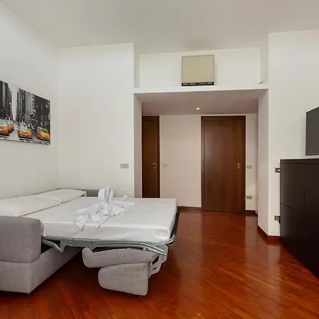 Flat In Citylife Near Metro!-3